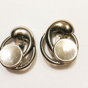 silver tone Alice pat pend clip on earrings